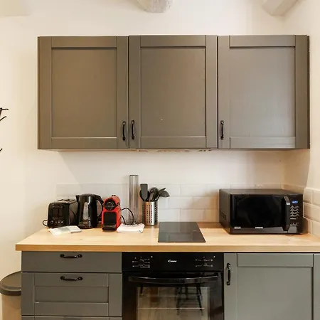 Le Notting Nid Chic Renove Coeur Du Vieil Appartement Antibes