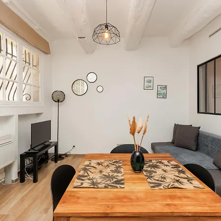 Le Notting Nid Chic Renove Coeur Du Vieil Appartement Antibes