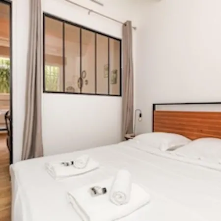 Appartement Le Notting Nid Chic Renove Coeur Du Vieil Antibes